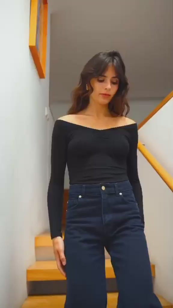 Victoire — le body porté, en mouvement